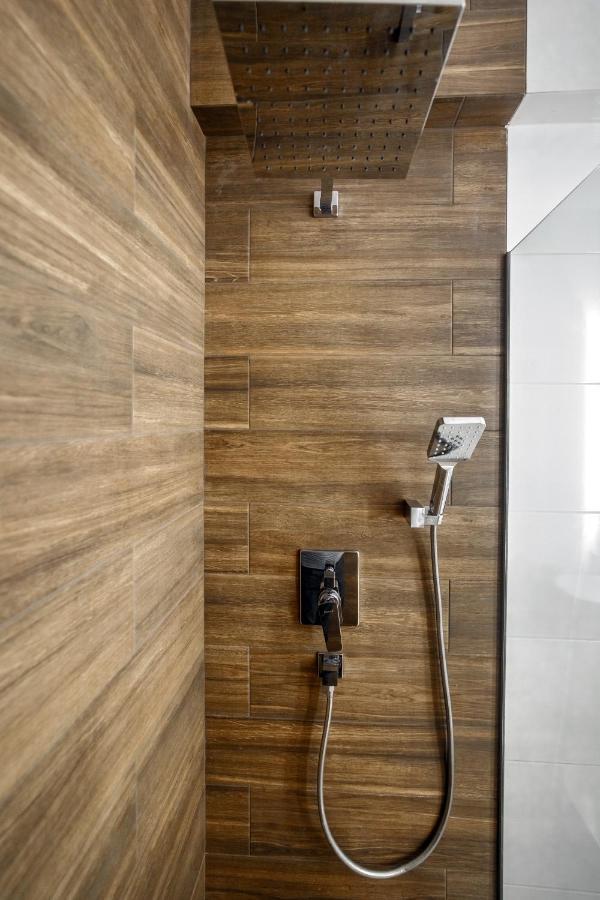 Apartment Royal On Hmelnytskogo 37 Lviv