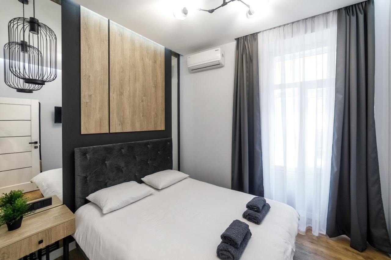 Royal On Hmelnytskogo 37 Apartment Lviv